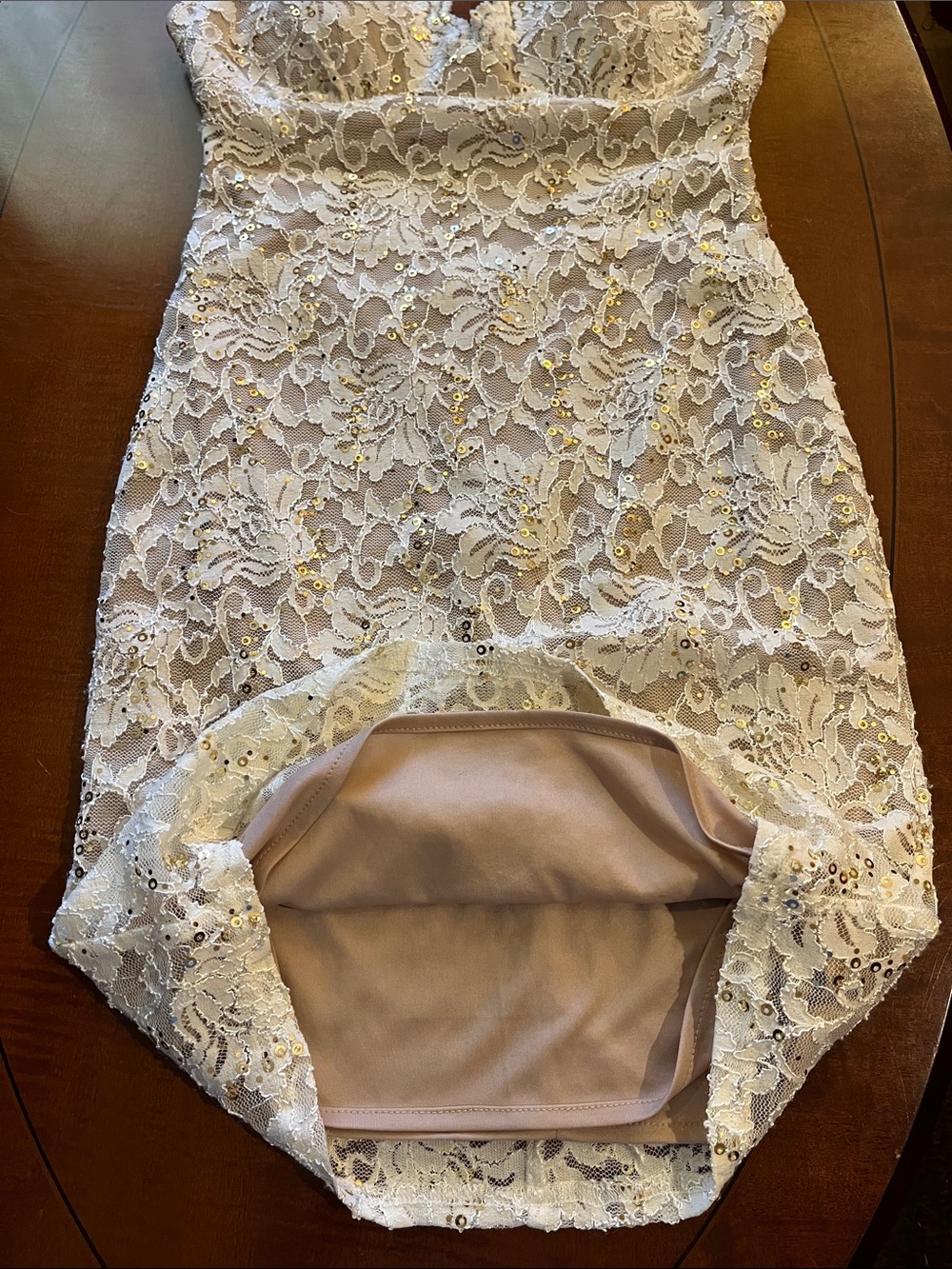 Ivory Lace Open-Back Dress, sequins. Morgan & Co. Stretchy. Bridal shower. S-M - Picture 11 of 12